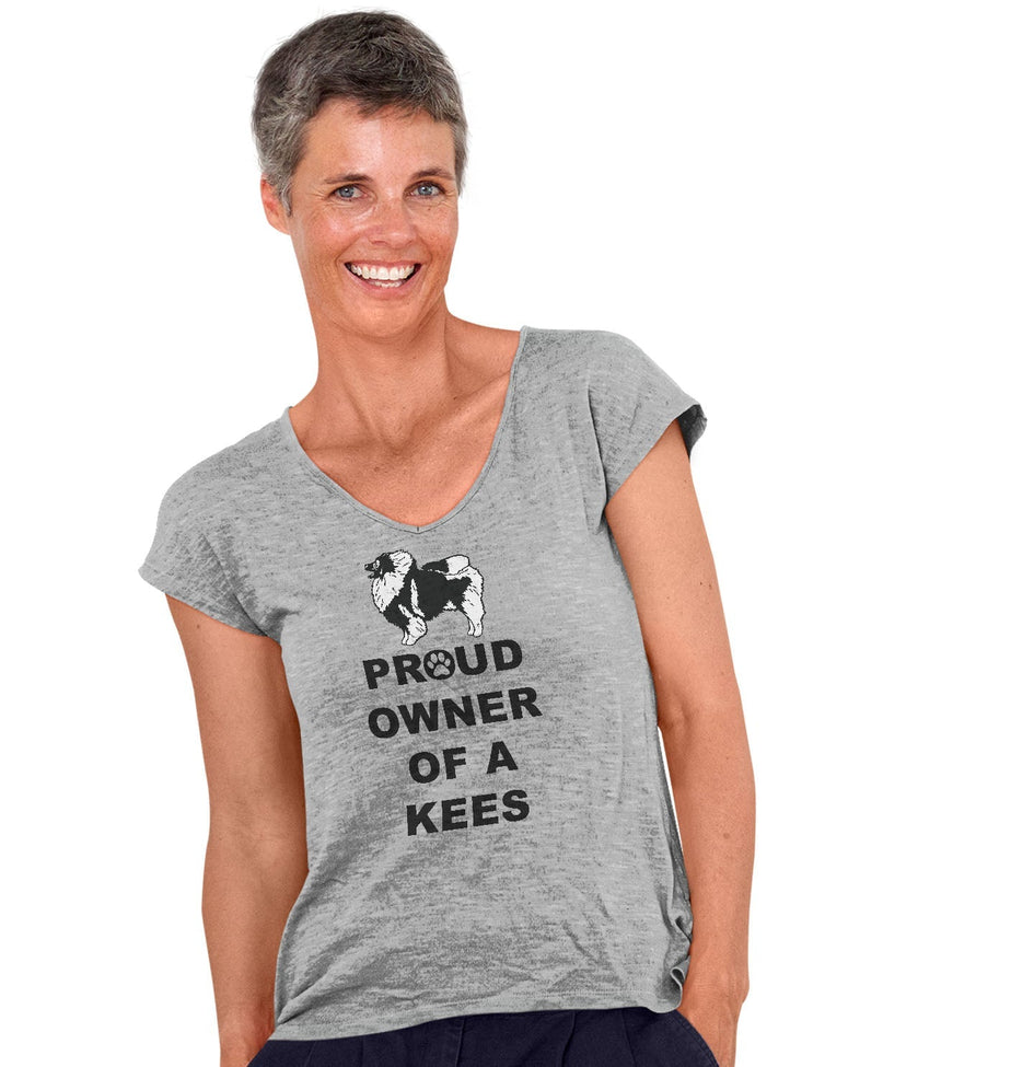 Keeshond Proud Owner - Women's V-Neck T-Shirt